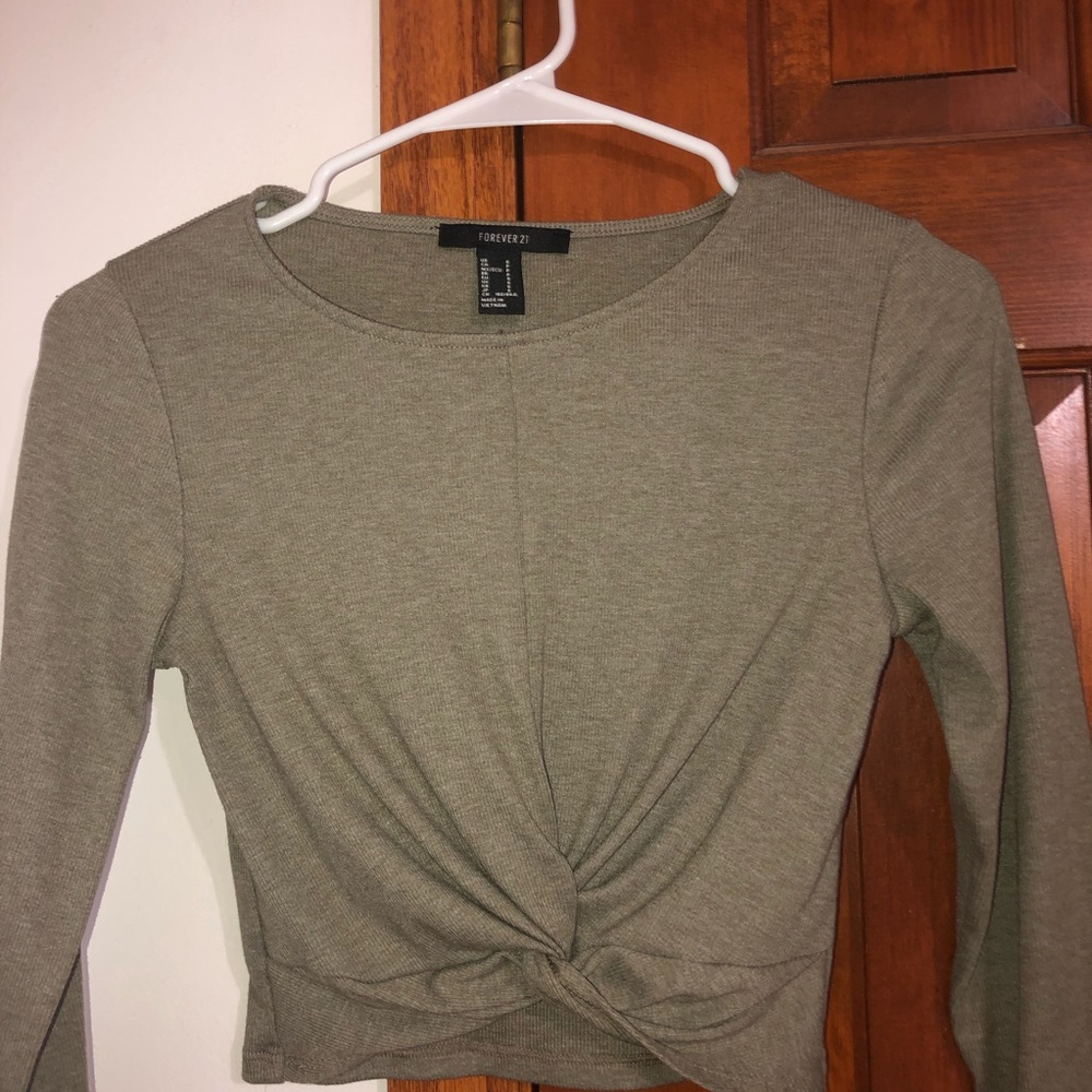 Cropped shirt